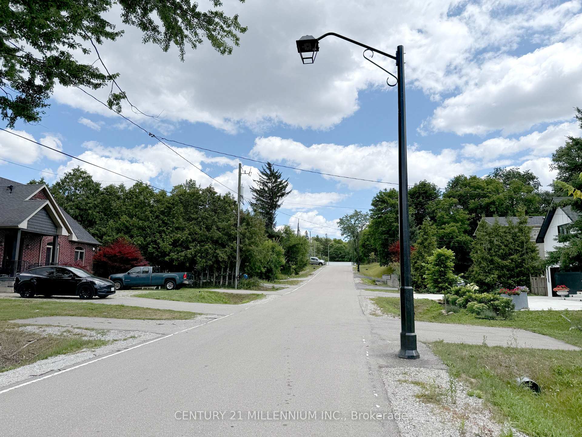 Photo 8 of Broda Drive, Vaughan, Sonoma Heights — HOMEH