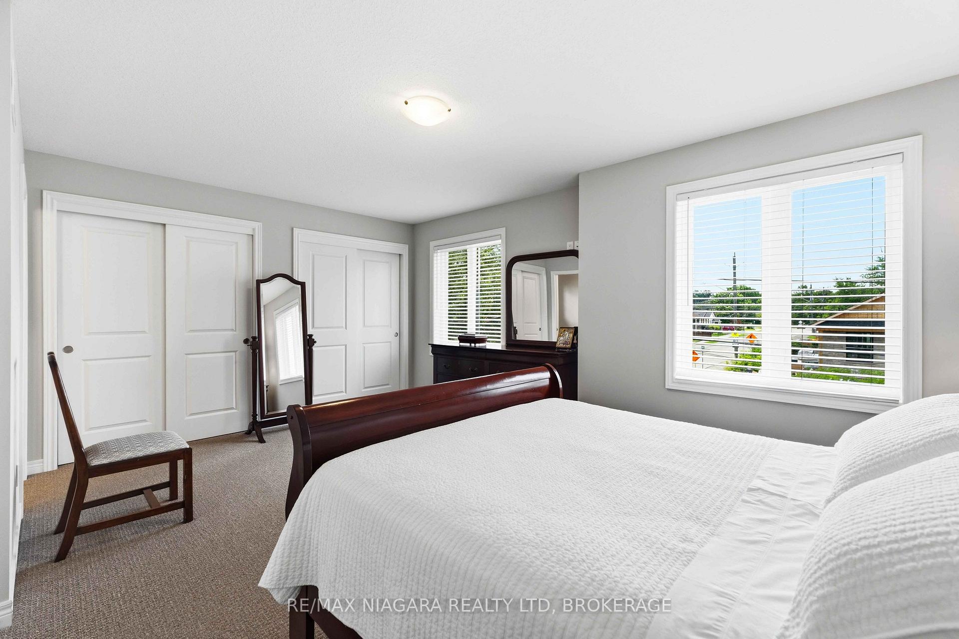 Photo 21 of 23B Bloomfield Avenue, St. Catharines, Secord Woods — HOMEH