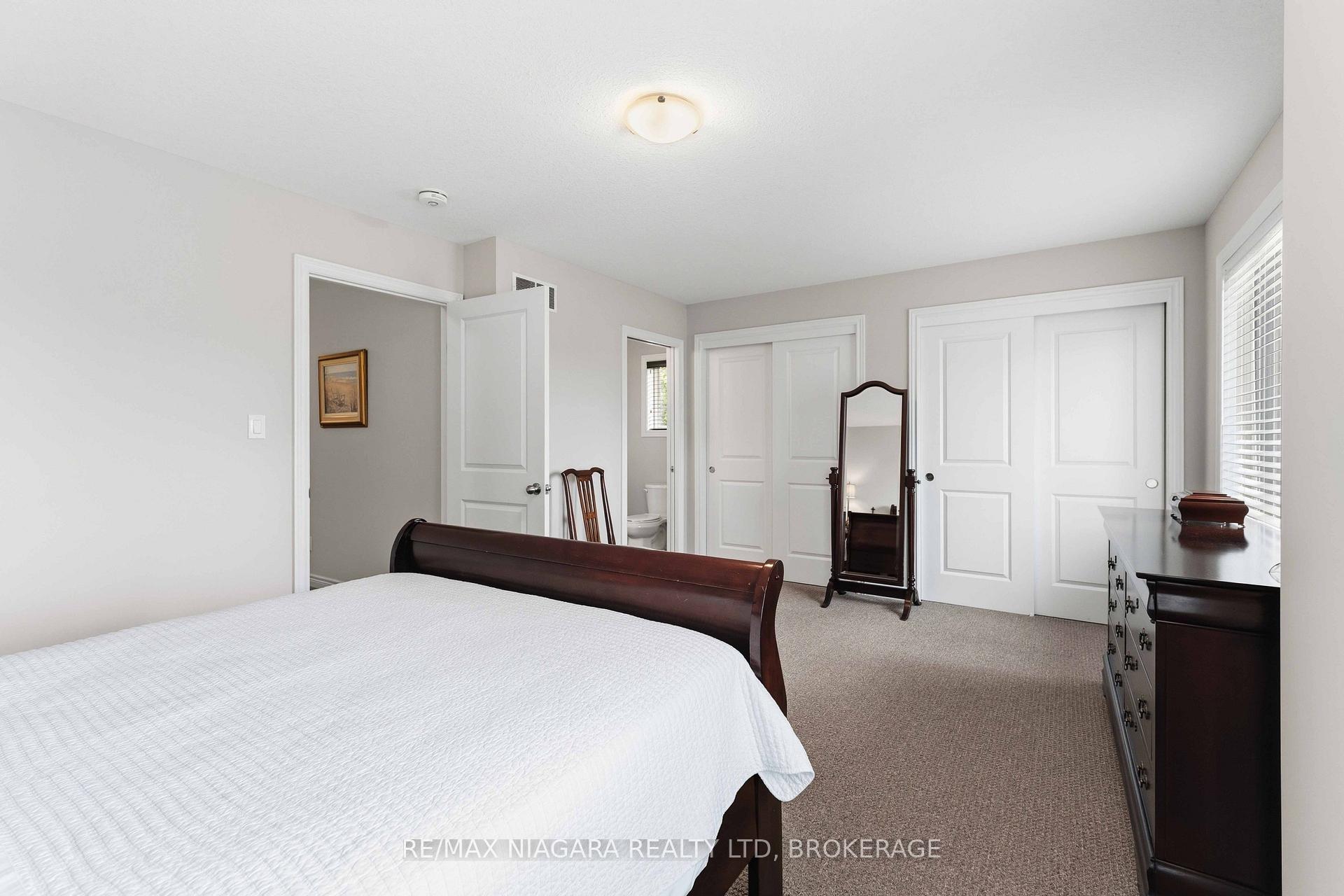 Photo 22 of 23B Bloomfield Avenue, St. Catharines, Secord Woods — HOMEH