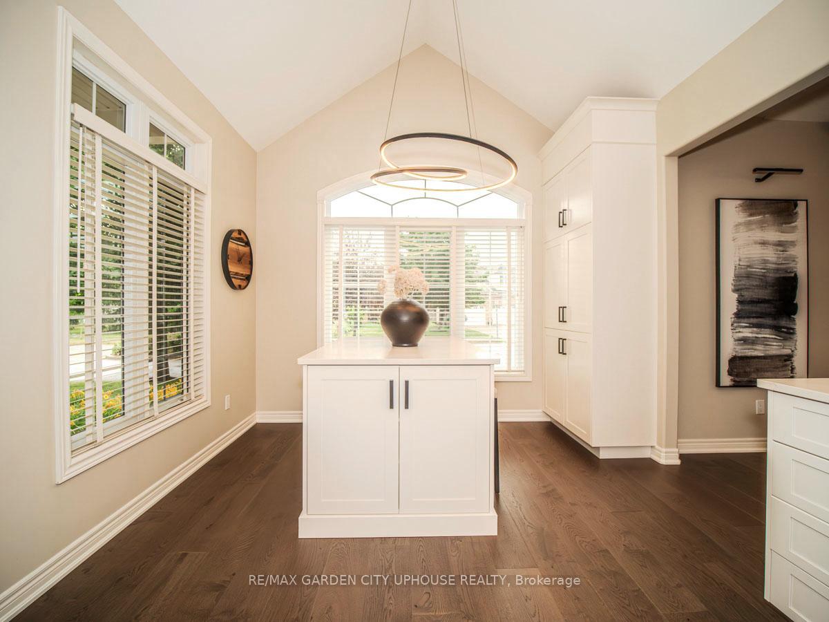 Photo 11 of 45 Oarsman Crescent, St. Catharines, Martindale Pond — HOMEH