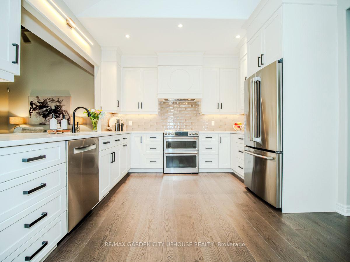 Photo 9 of 45 Oarsman Crescent, St. Catharines, Martindale Pond — HOMEH