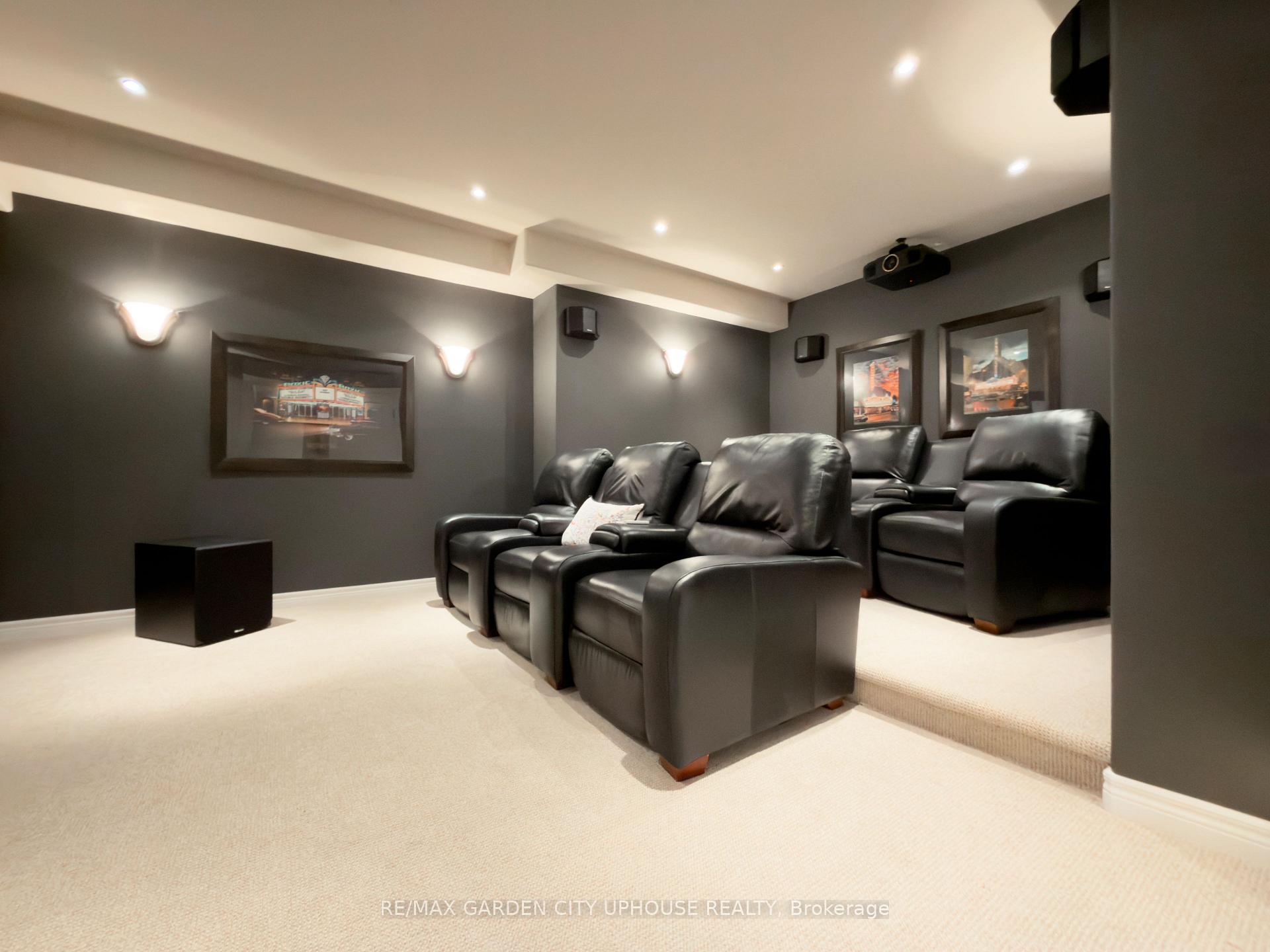 Photo 33 of 45 Oarsman Crescent, St. Catharines, Martindale Pond — HOMEH