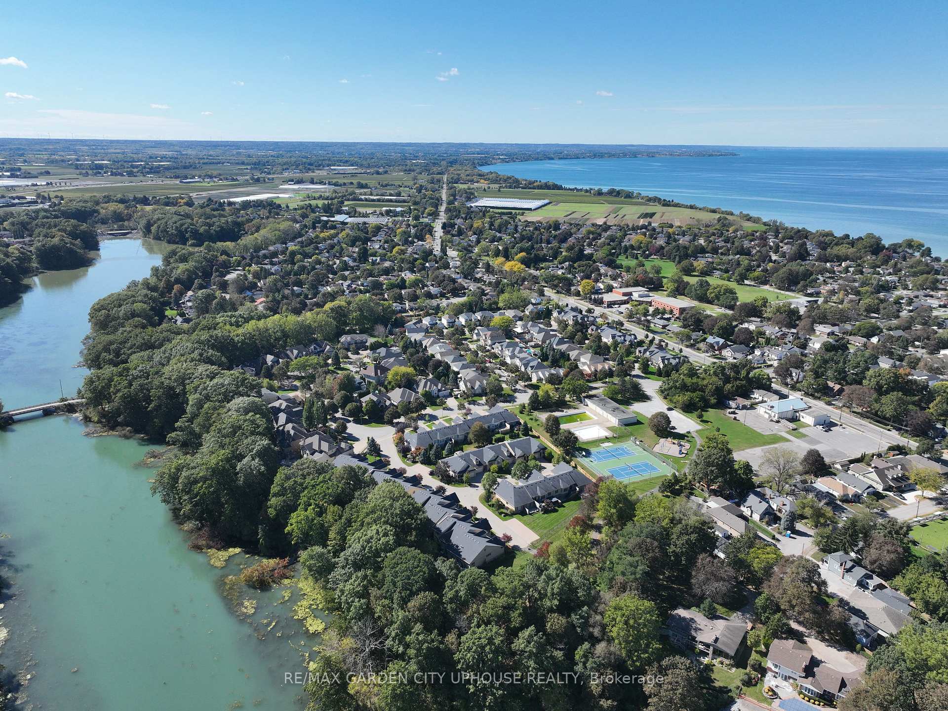 Photo 53 of 45 Oarsman Crescent, St. Catharines, Martindale Pond — HOMEH