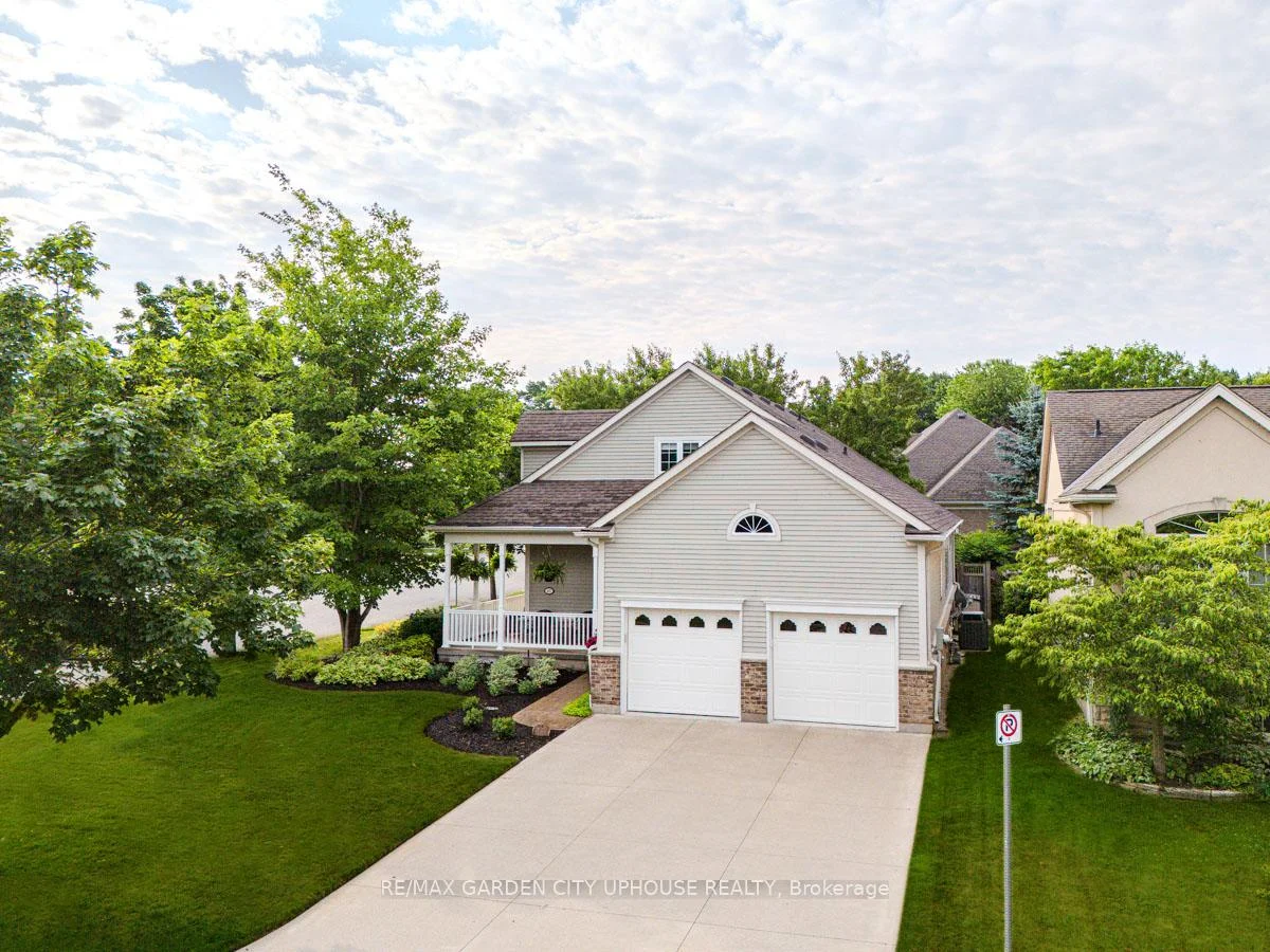 Photo 6 of 45 Oarsman Crescent, St. Catharines, Martindale Pond — HOMEH