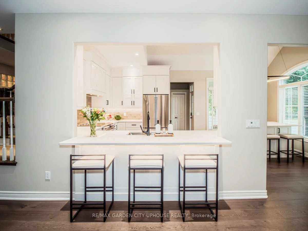 Photo 16 of 45 Oarsman Crescent, St. Catharines, Martindale Pond — HOMEH