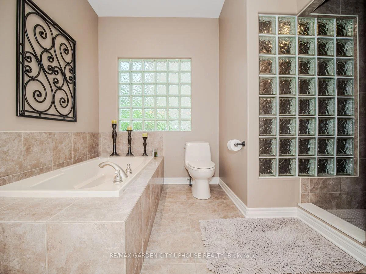 Photo 24 of 45 Oarsman Crescent, St. Catharines, Martindale Pond — HOMEH