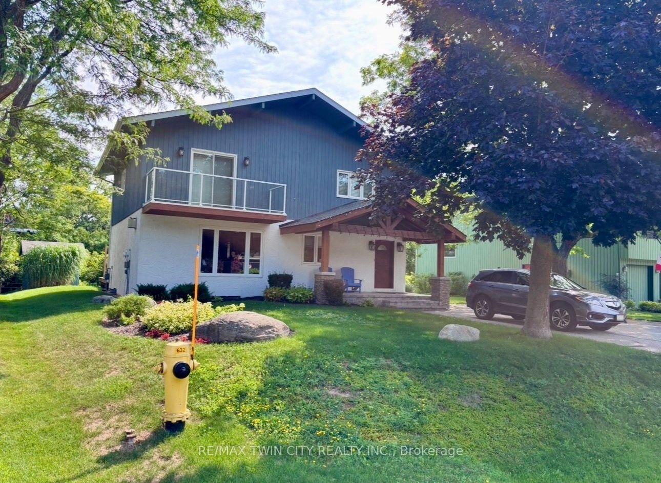 Photo 1 of 136 Carmichael Crescent, Blue Mountains — HOMEH