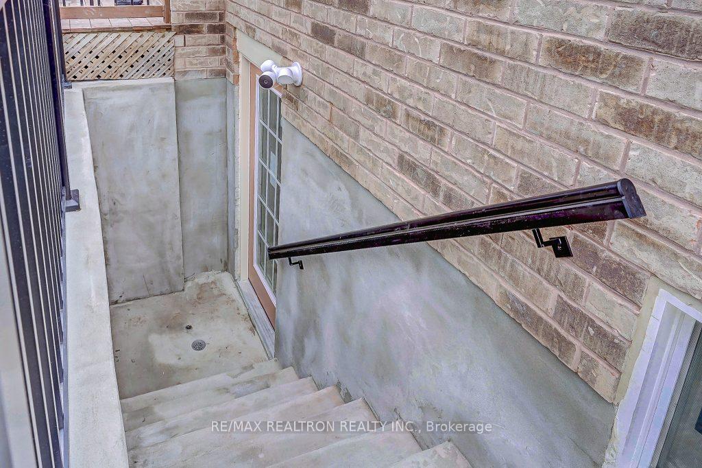 Photo 4 of Unit Bsmnt, 41 Oswell Drive, Ajax, Northeast Ajax — HOMEH