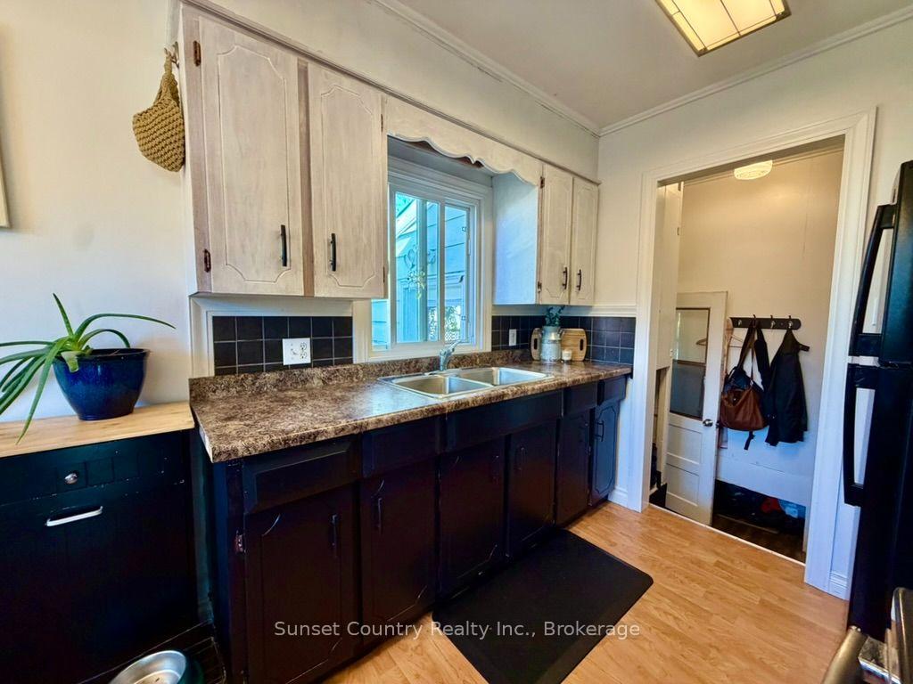 Photo 4 of 169 Florence Street, Dryden, Hillcrest — HOMEH