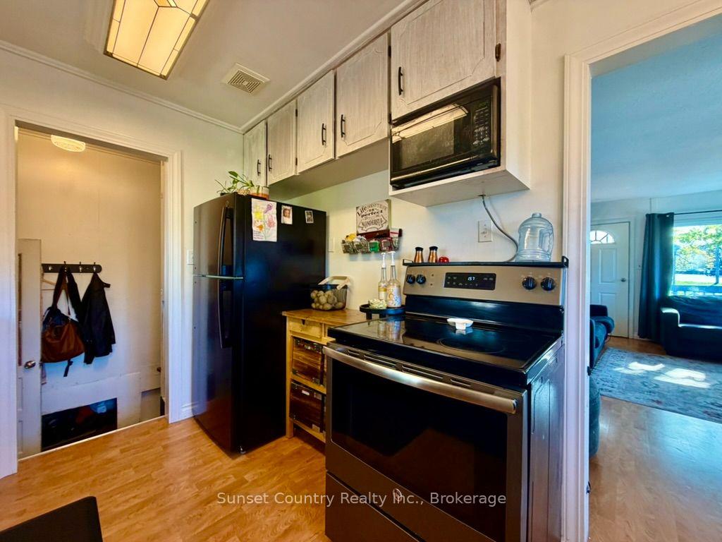 Photo 5 of 169 Florence Street, Dryden, Hillcrest — HOMEH