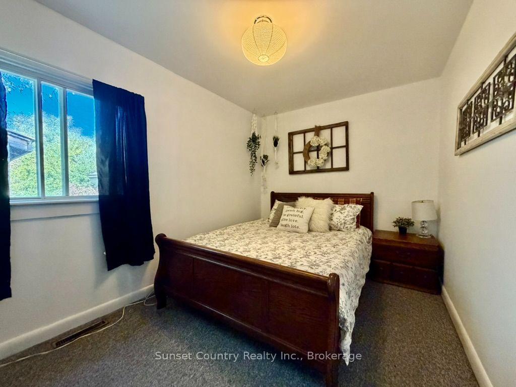 Photo 10 of 169 Florence Street, Dryden, Hillcrest — HOMEH