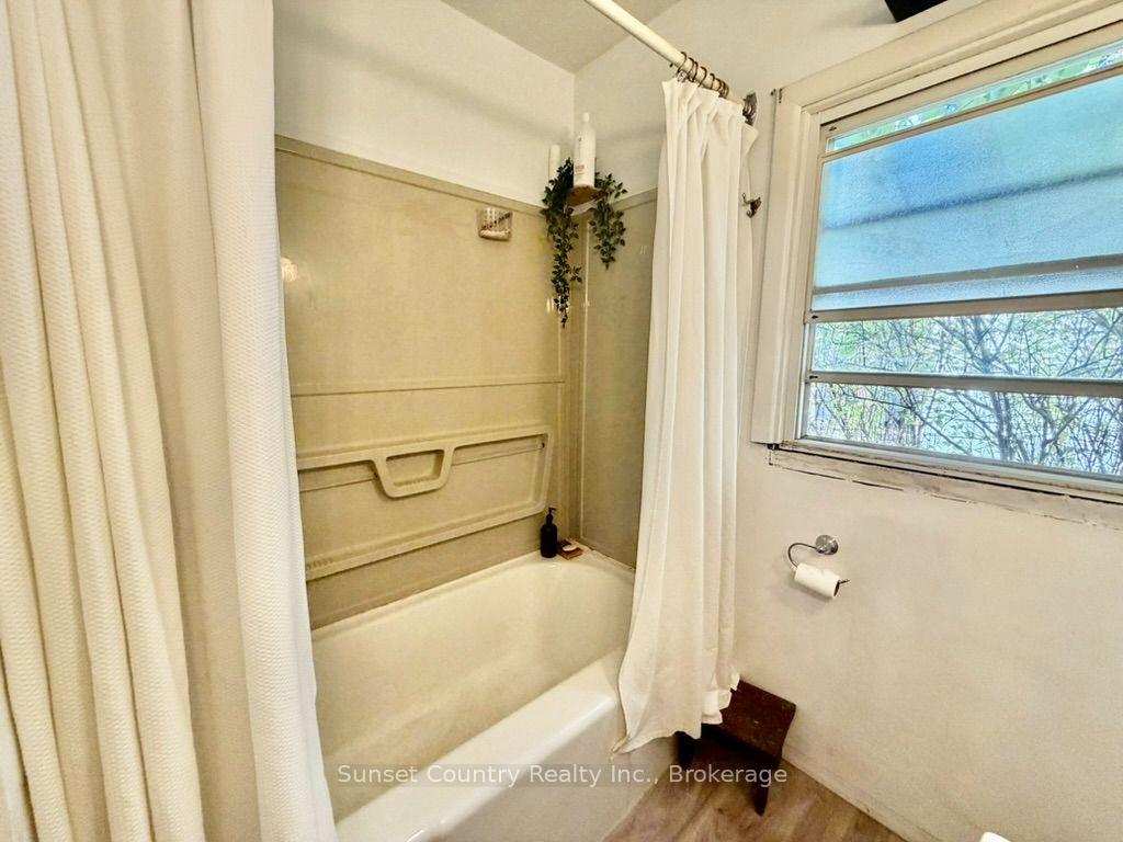 Photo 13 of 169 Florence Street, Dryden, Hillcrest — HOMEH
