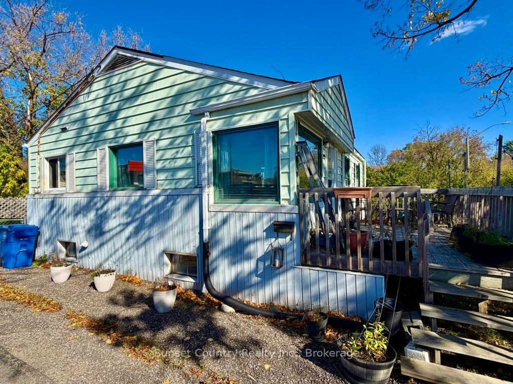 Photo 17 of 169 Florence Street, Dryden, Hillcrest — HOMEH