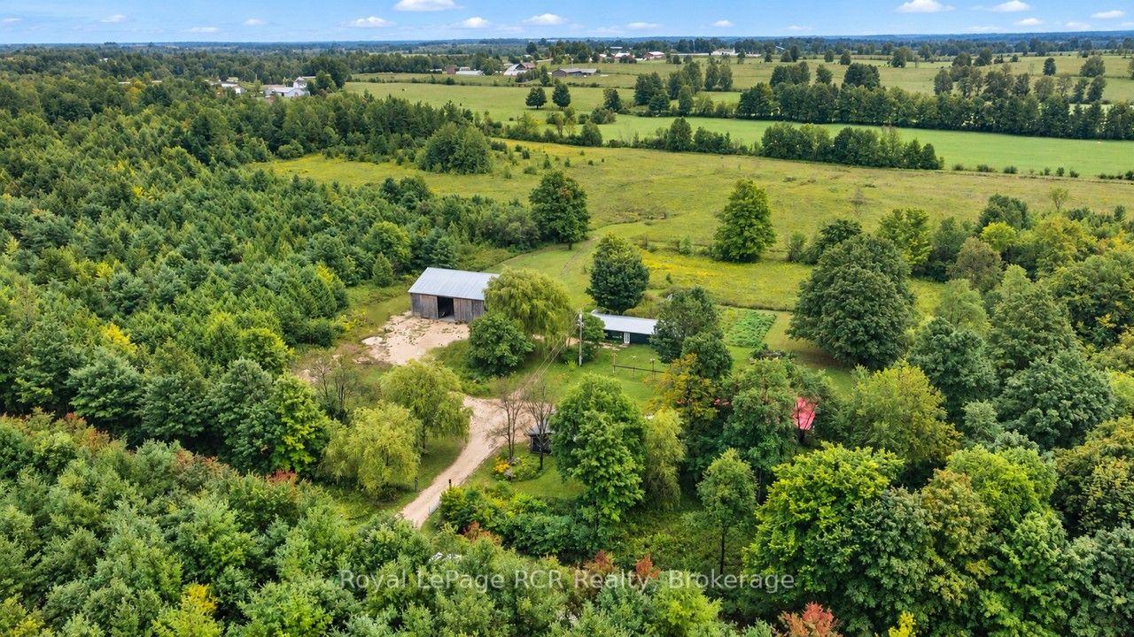 Photo 4 of 585216 Sideroad 10A, Grey Highlands — HOMEH