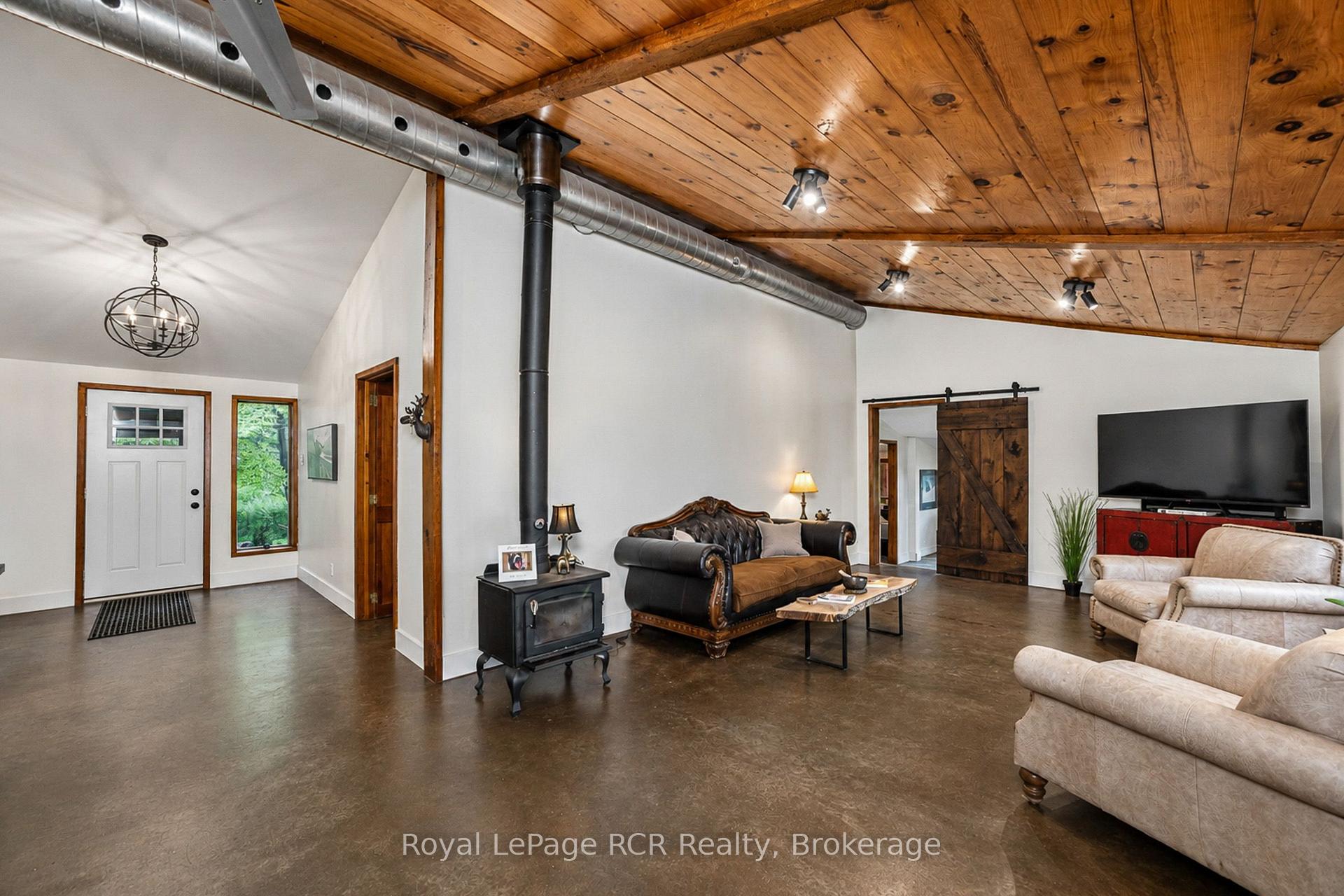 Photo 6 of 585216 Sideroad 10A, Grey Highlands — HOMEH