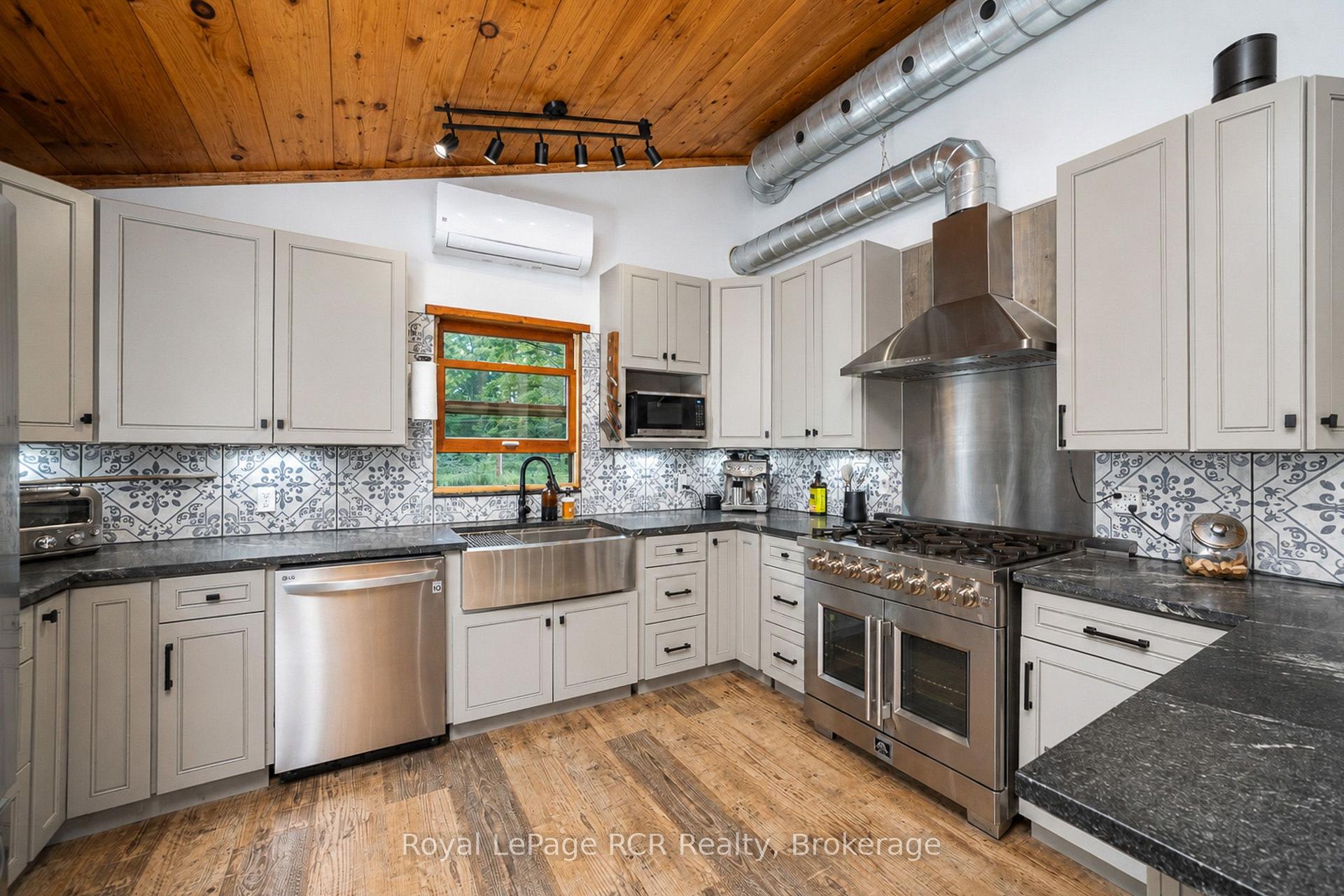 Photo 9 of 585216 Sideroad 10A, Grey Highlands — HOMEH