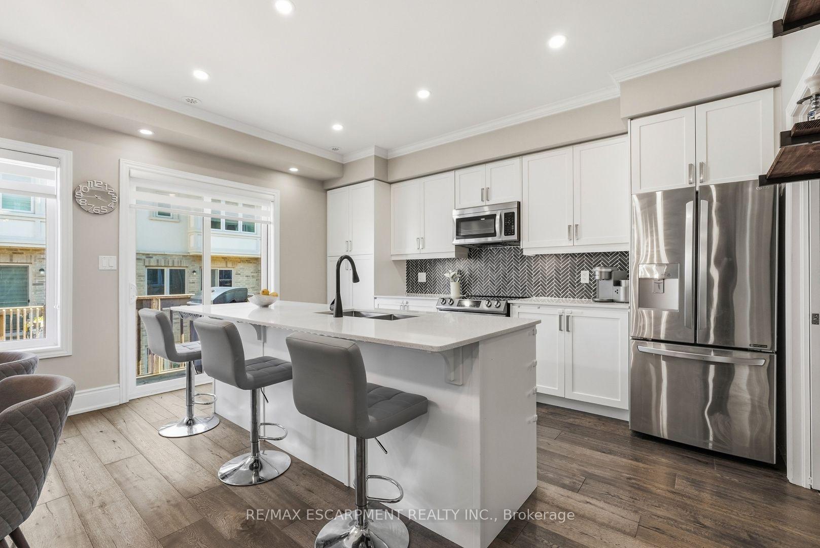 Photo 14 of 77 Borers Creek Circle, Hamilton, Waterdown — HOMEH