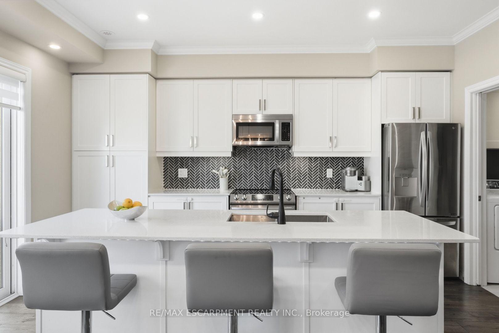Photo 15 of 77 Borers Creek Circle, Hamilton, Waterdown — HOMEH