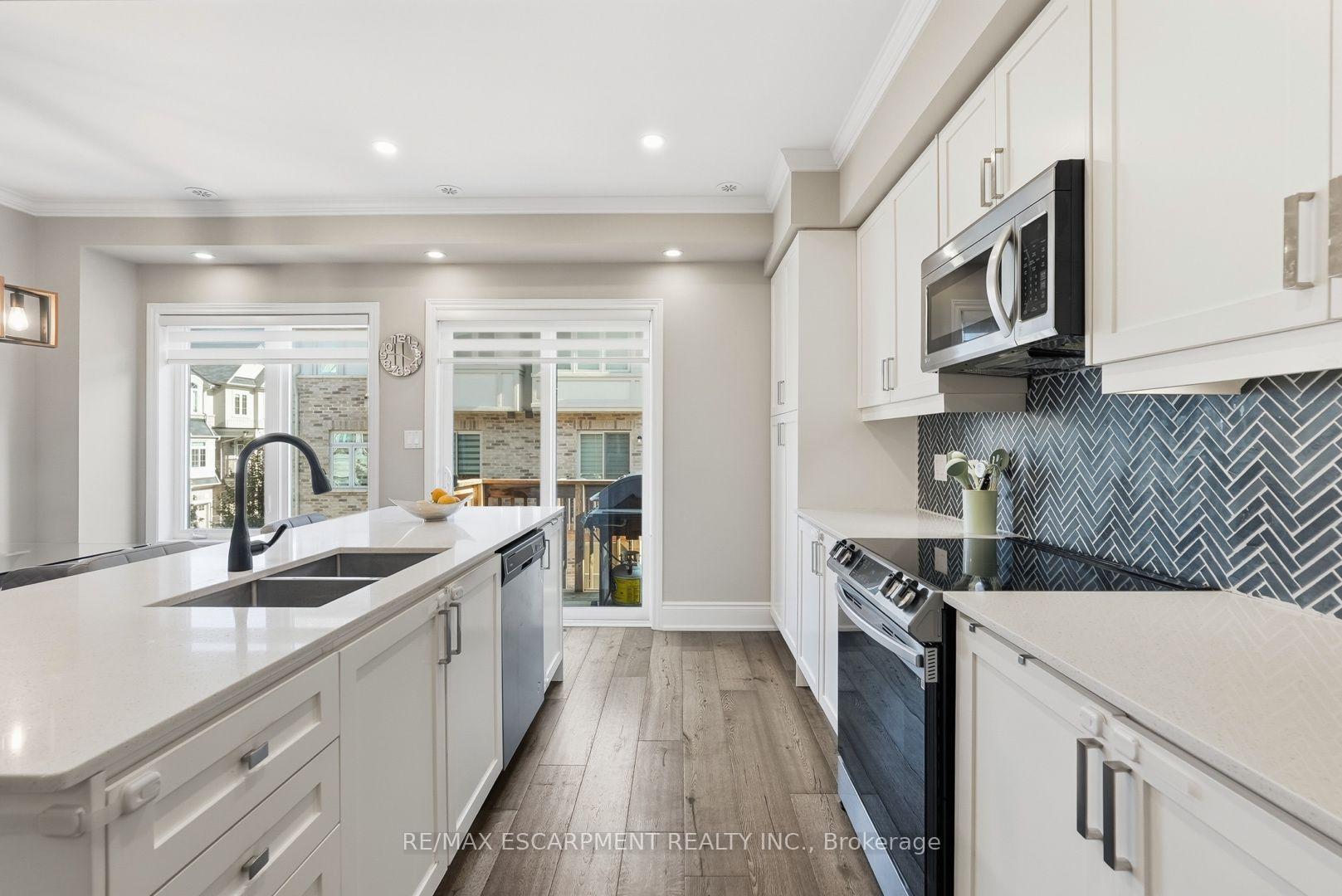 Photo 16 of 77 Borers Creek Circle, Hamilton, Waterdown — HOMEH