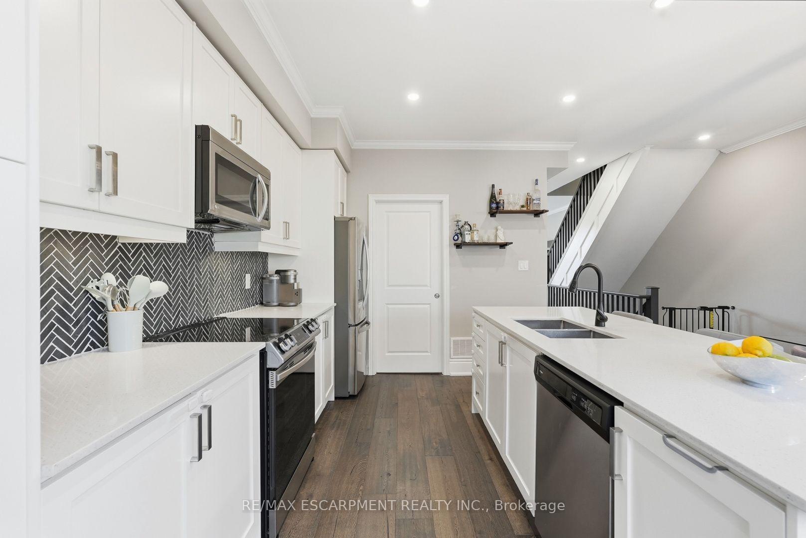 Photo 18 of 77 Borers Creek Circle, Hamilton, Waterdown — HOMEH