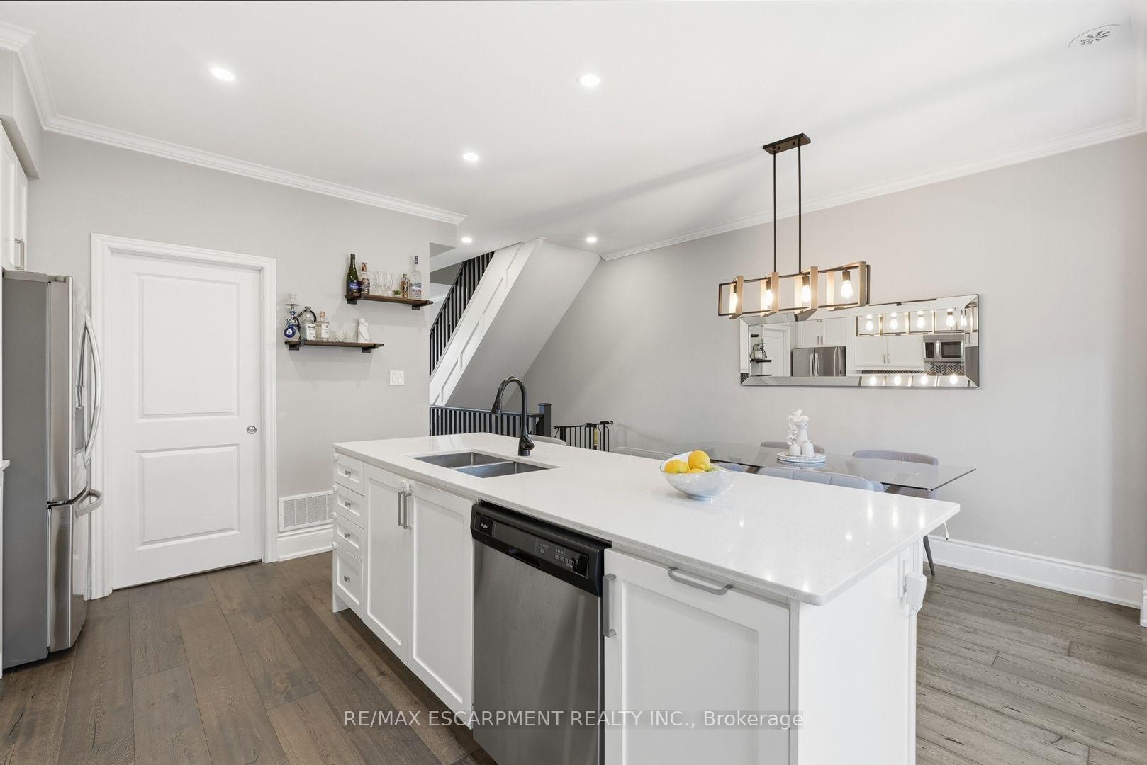 Photo 19 of 77 Borers Creek Circle, Hamilton, Waterdown — HOMEH
