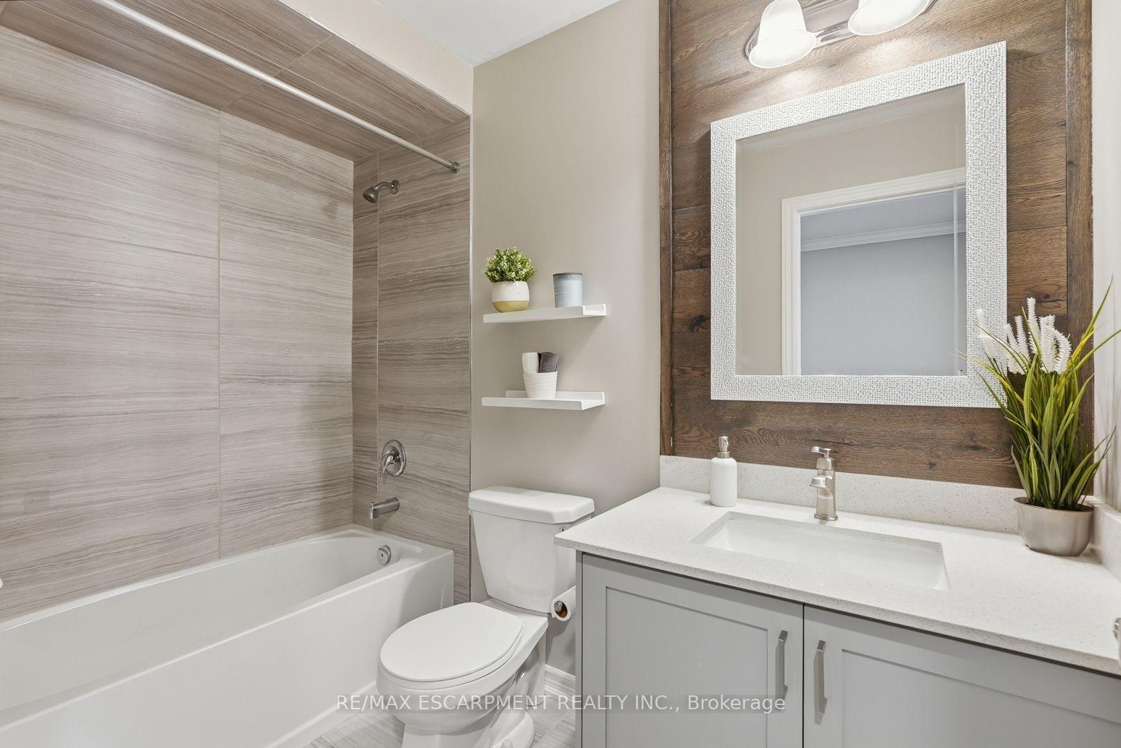 Photo 39 of 77 Borers Creek Circle, Hamilton, Waterdown — HOMEH