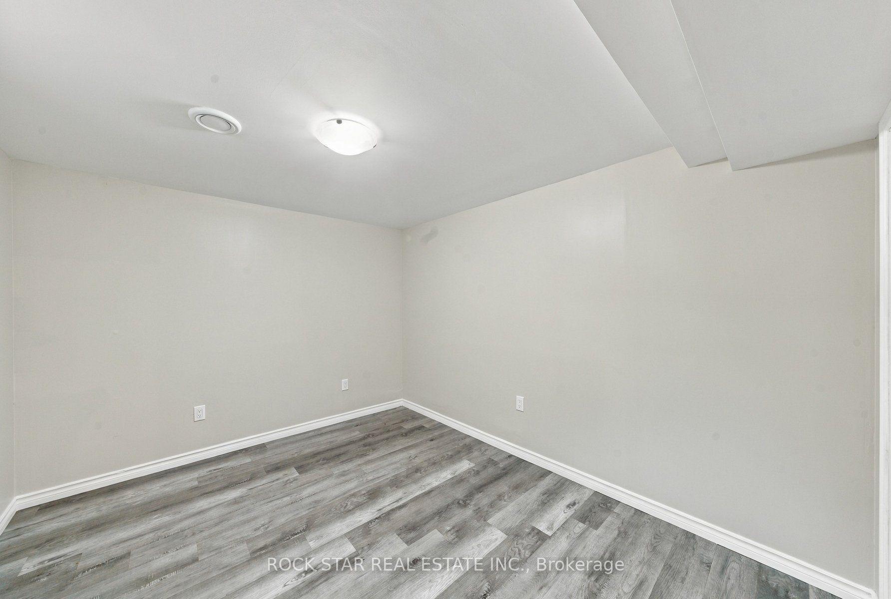 Photo 9 of Unit LOWER, 1052 Fennell Avenue E, Hamilton, Hampton Heights — HOMEH