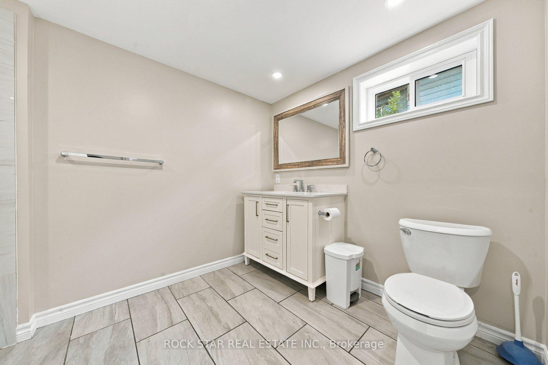 Photo 11 of Unit LOWER, 1052 Fennell Avenue E, Hamilton, Hampton Heights — HOMEH