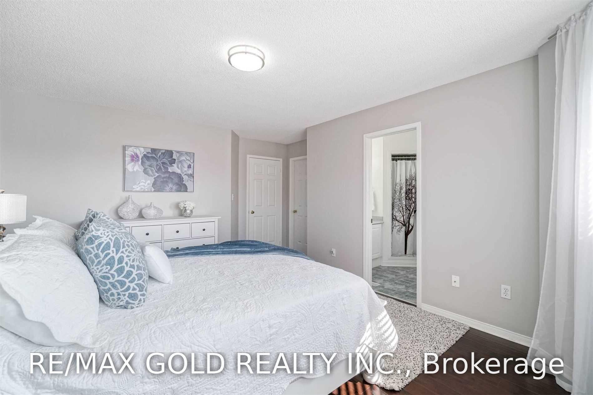 Photo 20 of 9 Blue Lake Avenue, Brampton, Fletcher's Meadow — HOMEH