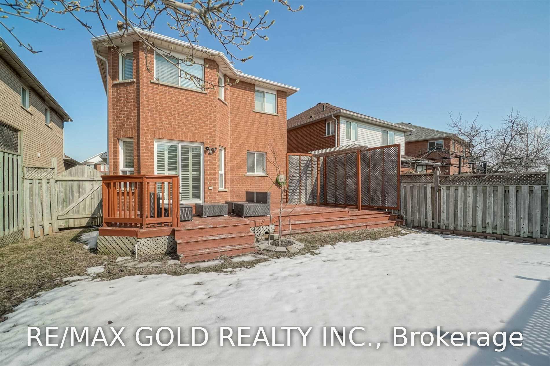 Photo 33 of 9 Blue Lake Avenue, Brampton, Fletcher's Meadow — HOMEH