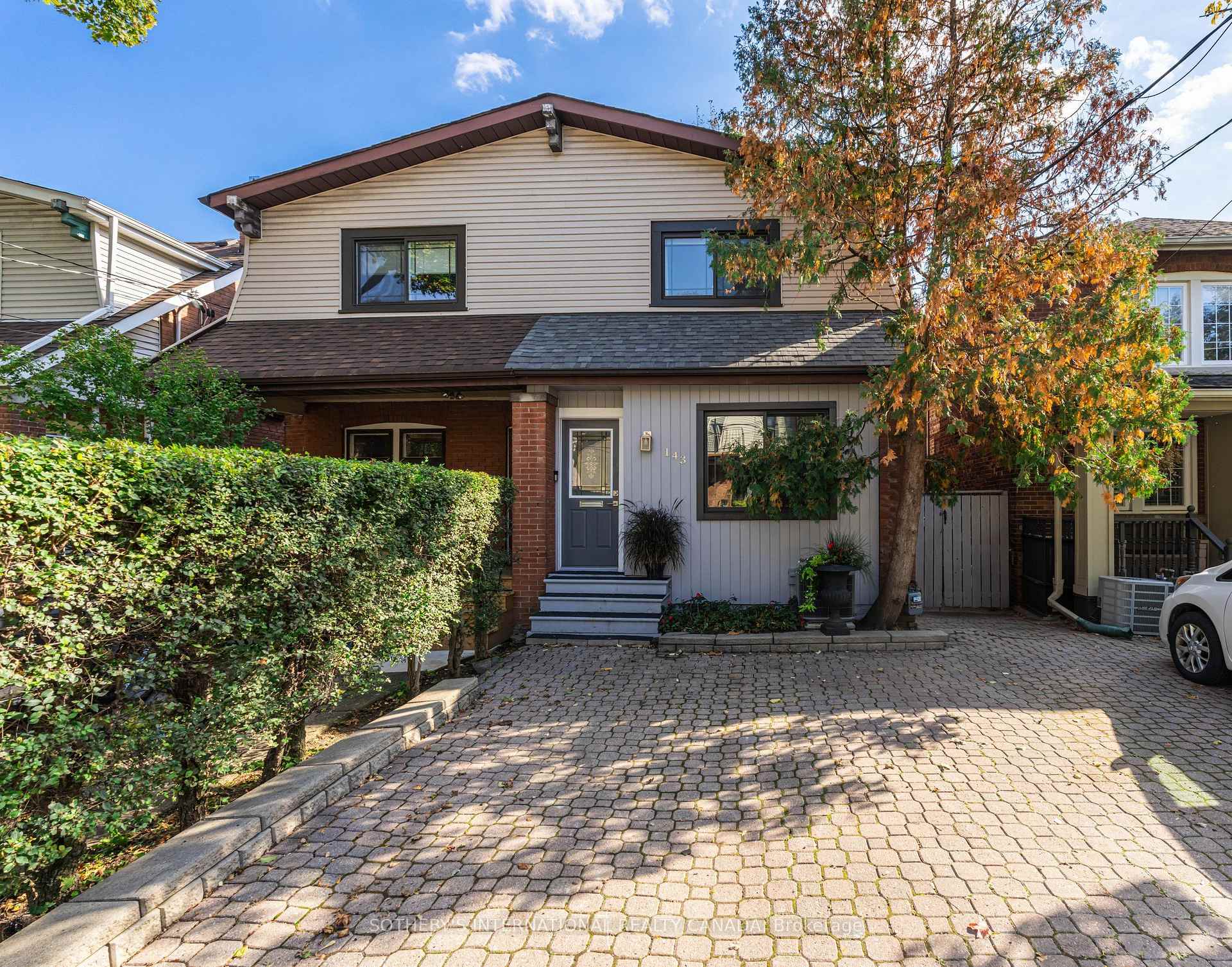 Photo of 143 Castlefield Avenue
