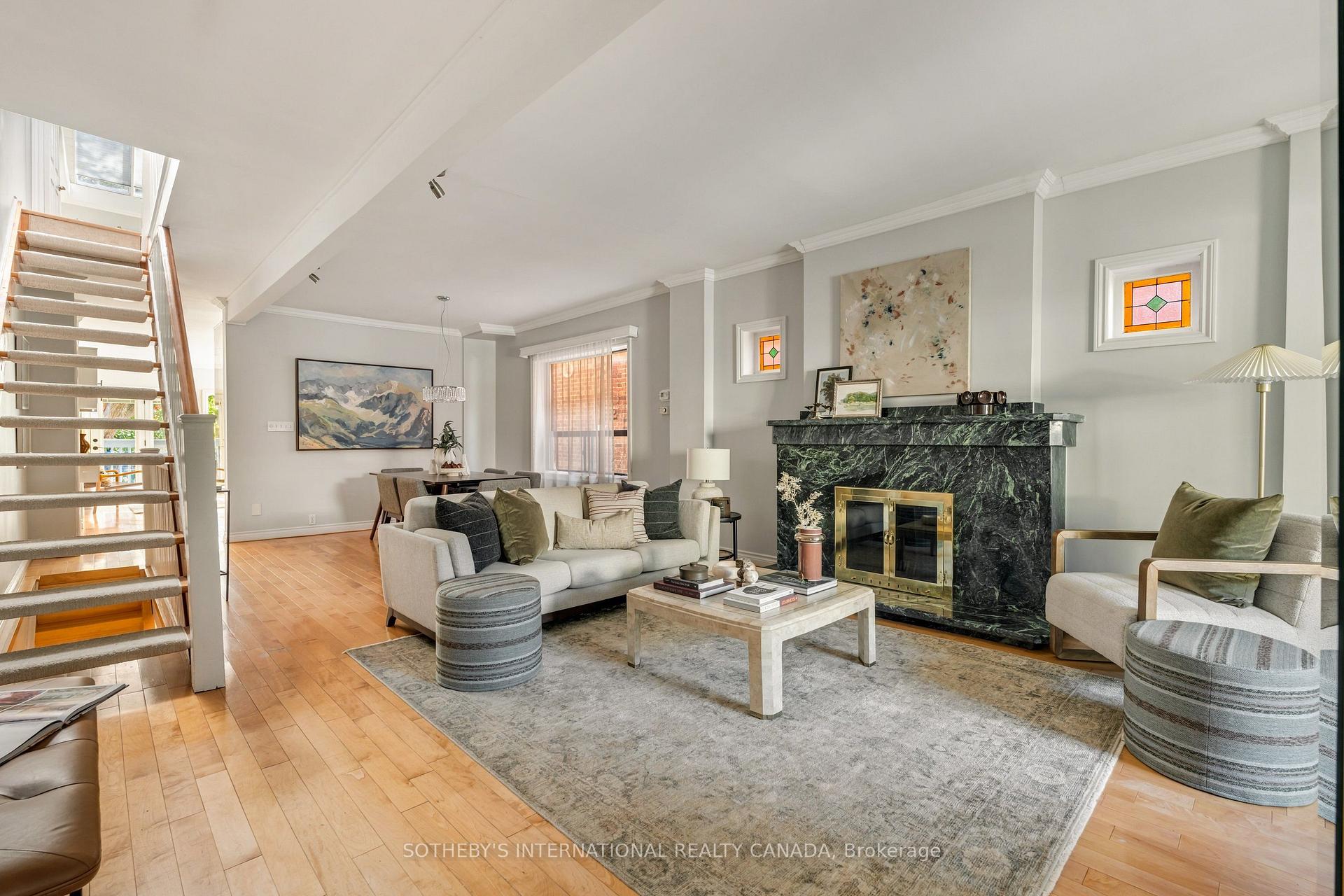 Photo 2 of 143 Castlefield Avenue, Toronto, Yonge-Eglinton — HOMEH