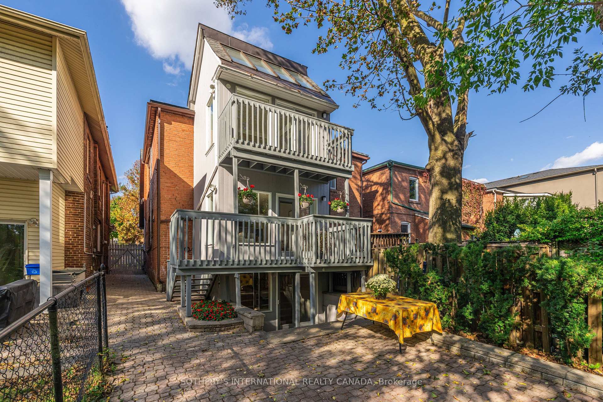 Photo 25 of 143 Castlefield Avenue, Toronto, Yonge-Eglinton — HOMEH