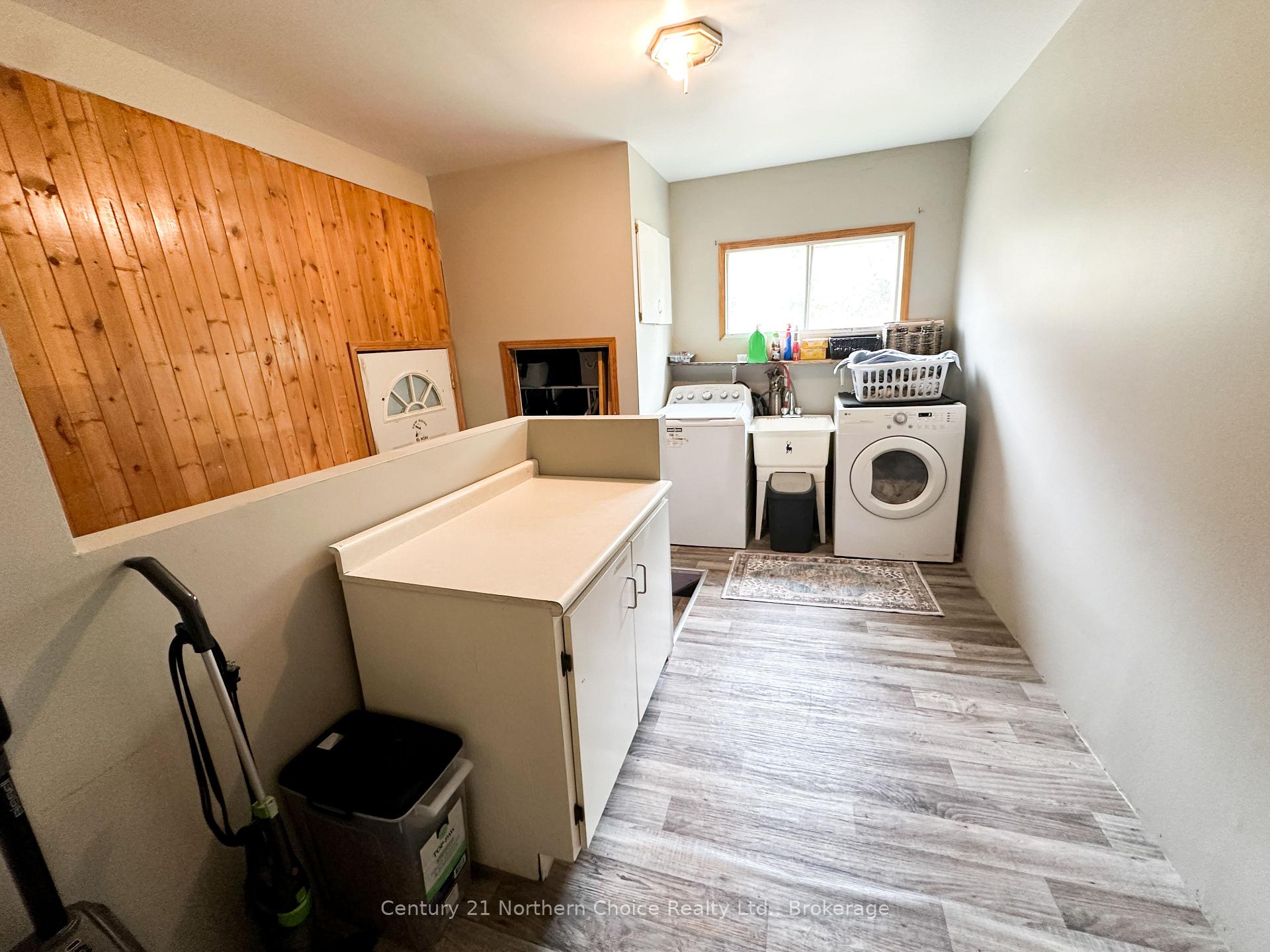 Photo 11 of 64 Nymark Drive, Ear Falls — HOMEH