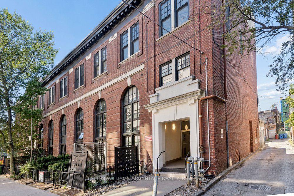 Photo of Unit 201, 394 Euclid Avenue