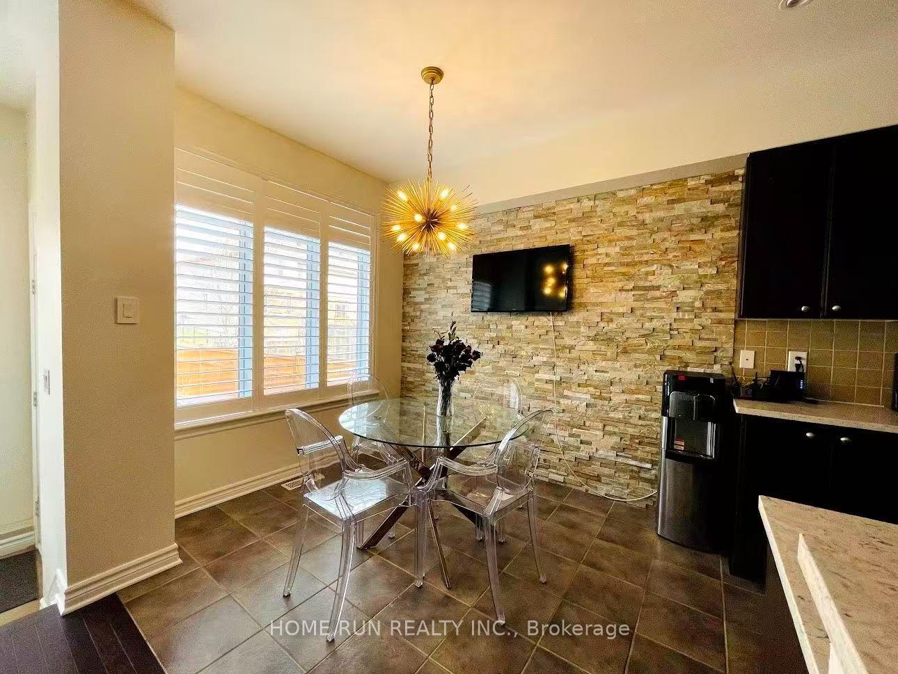 Photo 7 of 245 Badgeley Circle, Ottawa, Kanata - Kanata Lakes/Heritage Hills — HOMEH