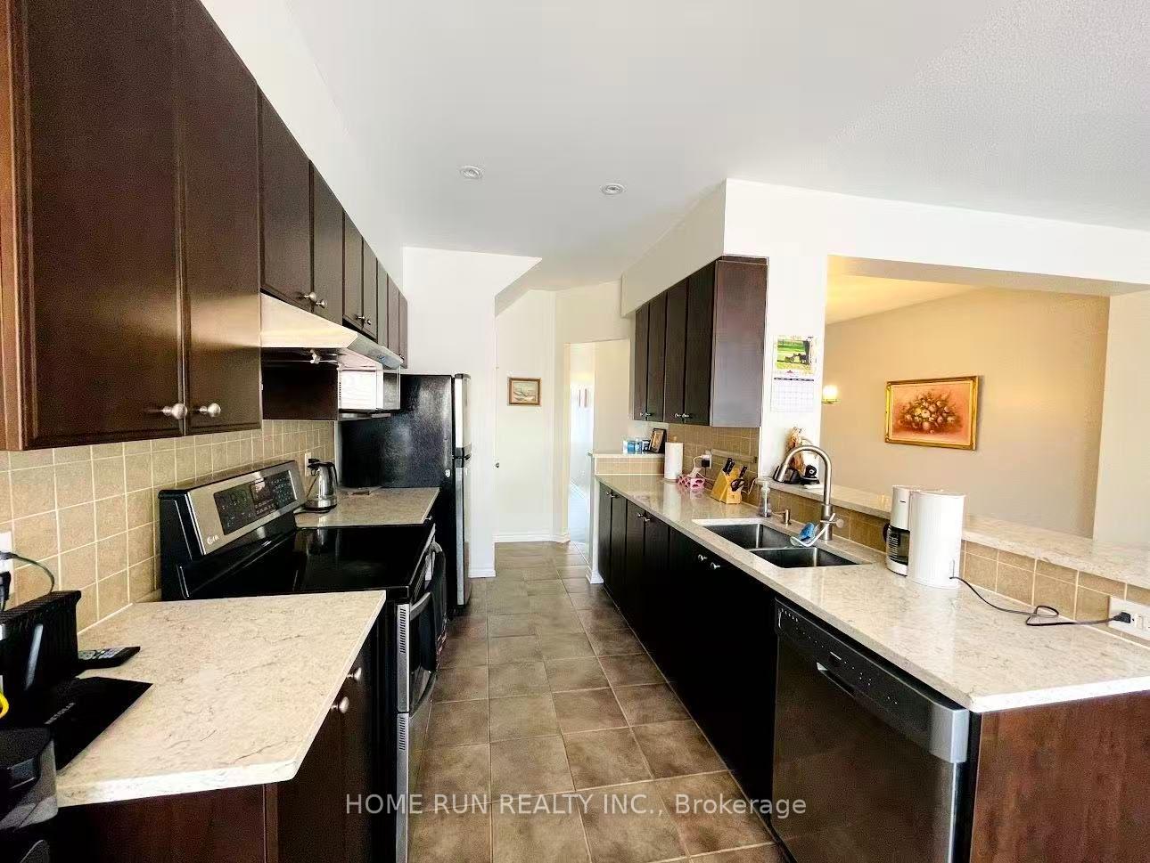 Photo 8 of 245 Badgeley Circle, Ottawa, Kanata - Kanata Lakes/Heritage Hills — HOMEH