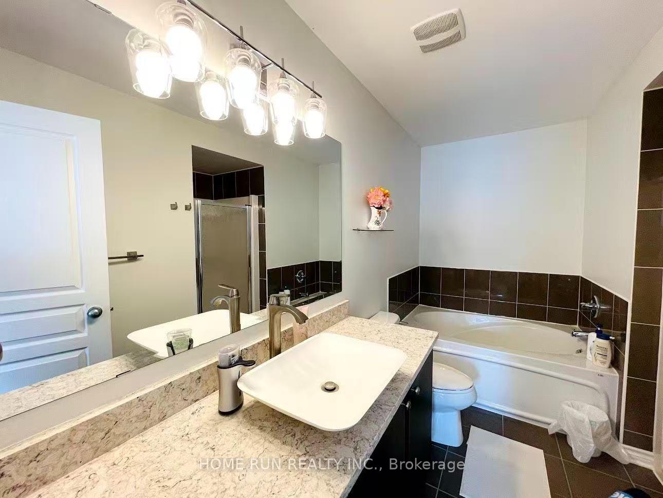 Photo 16 of 245 Badgeley Circle, Ottawa, Kanata - Kanata Lakes/Heritage Hills — HOMEH