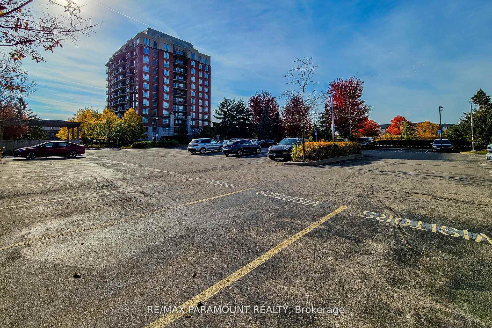 Photo 4 of Unit 1102, 2325 Central Park Drive, Oakville, River Oaks — HOMEH