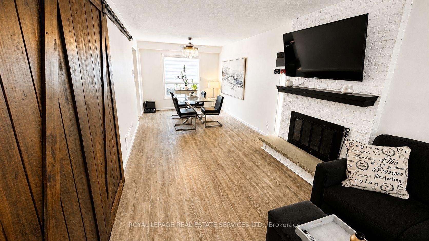 Photo 4 of 49 Lowder Place, Whitby, Blue Grass Meadows — HOMEH