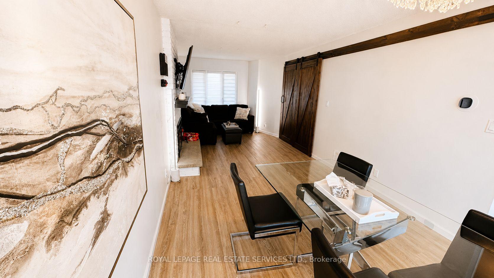Photo 6 of 49 Lowder Place, Whitby, Blue Grass Meadows — HOMEH