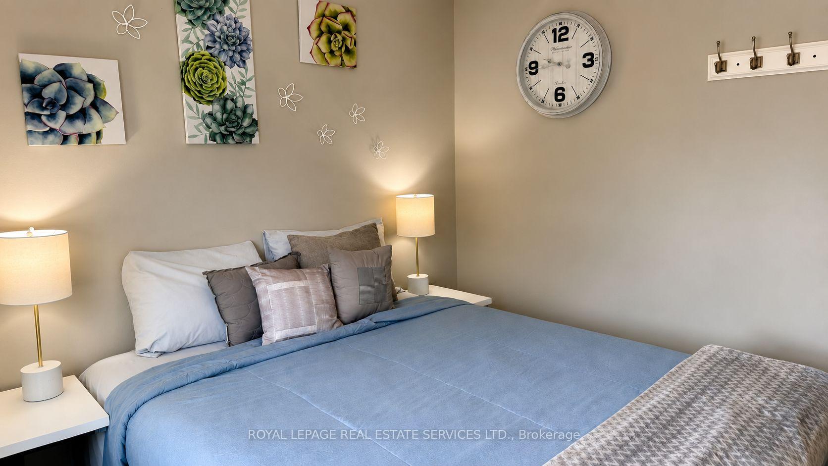 Photo 19 of 49 Lowder Place, Whitby, Blue Grass Meadows — HOMEH