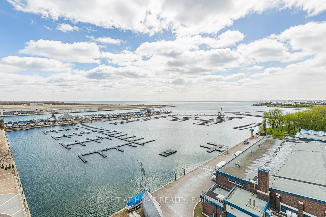 Photo 10 of Unit 915, 90 Stadium Road, Toronto, Waterfront Communities — HOMEH