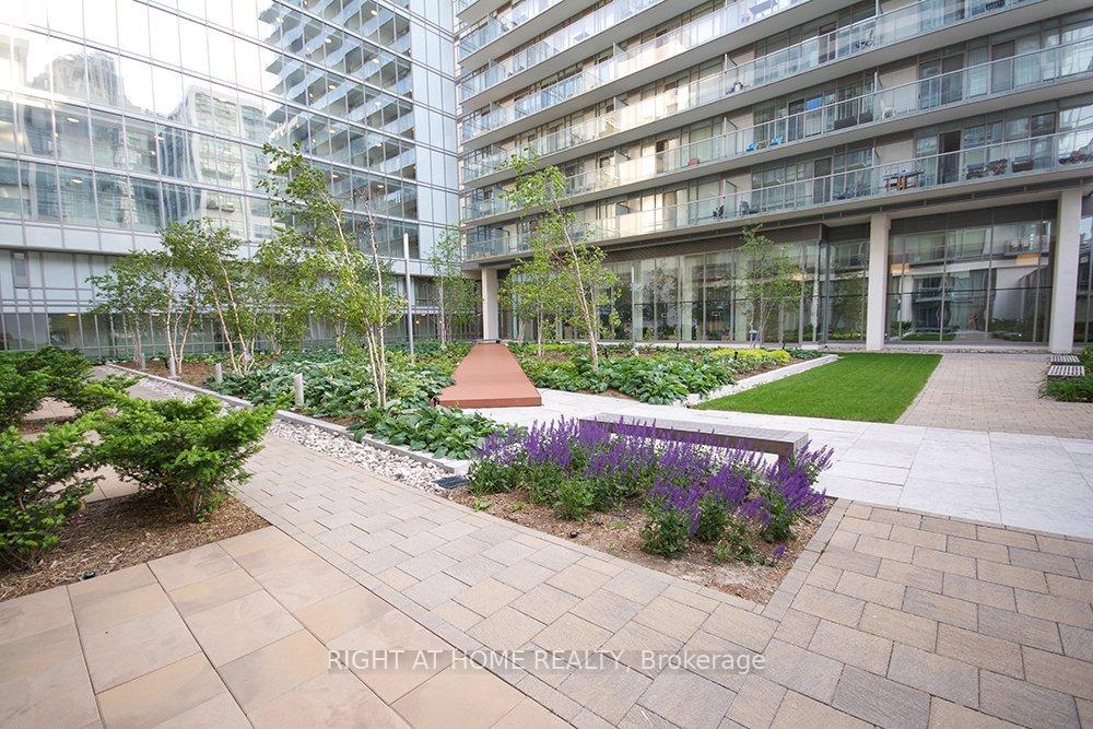 Photo 15 of Unit 915, 90 Stadium Road, Toronto, Waterfront Communities — HOMEH