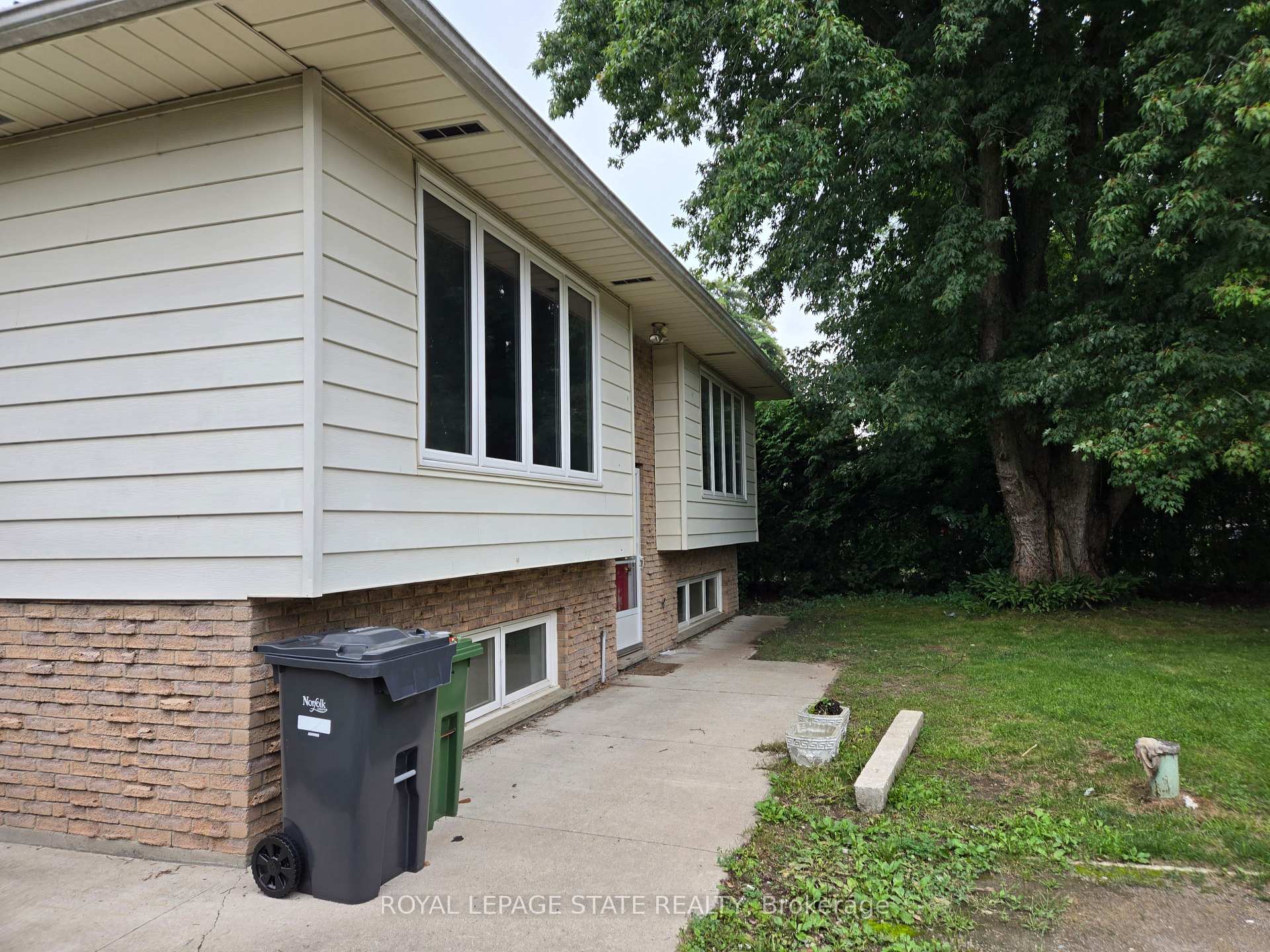 Photo 4 of 8 Lyndhurst Avenue, Norfolk, Pine Grove — HOMEH
