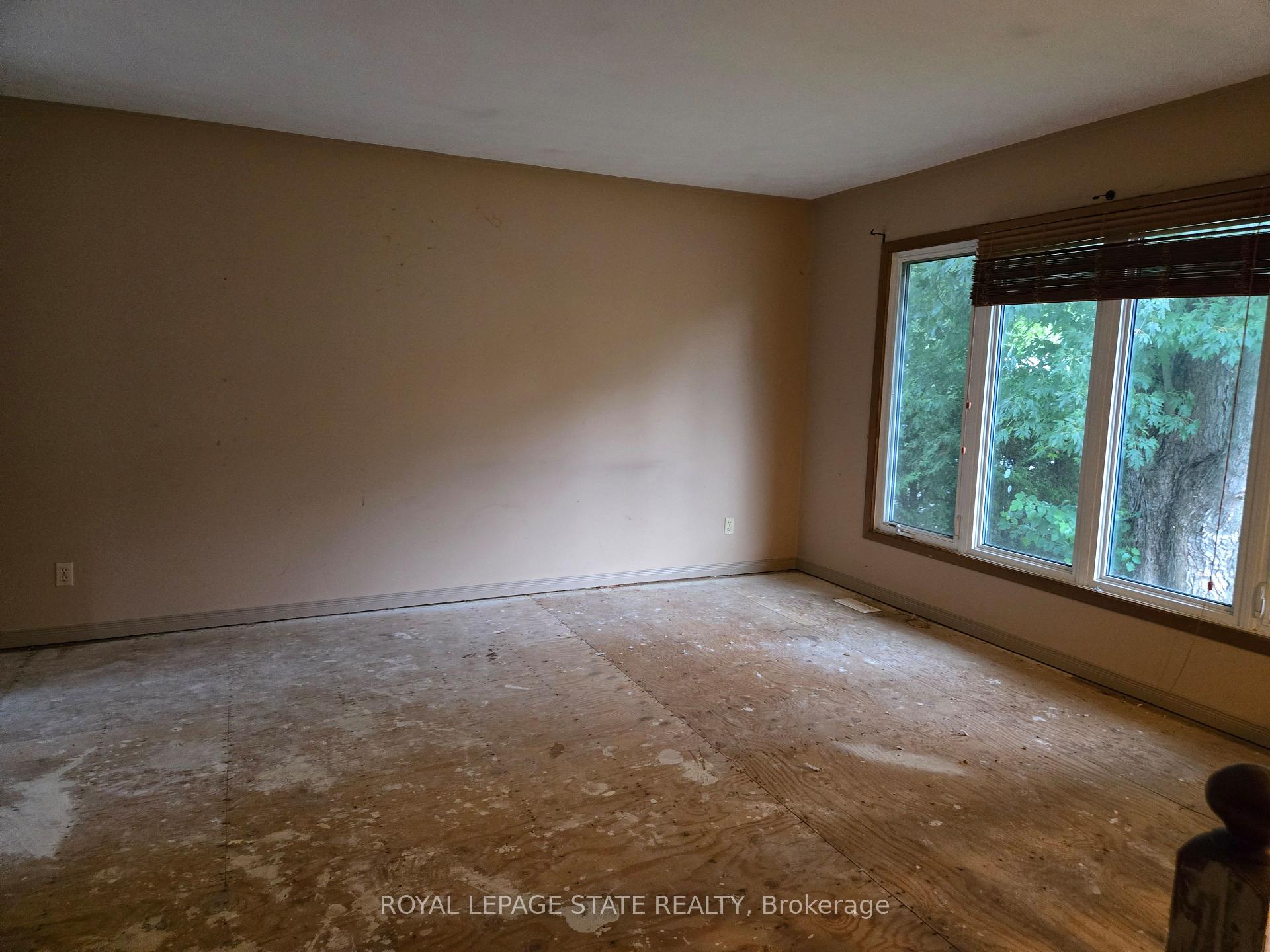 Photo 10 of 8 Lyndhurst Avenue, Norfolk, Pine Grove — HOMEH