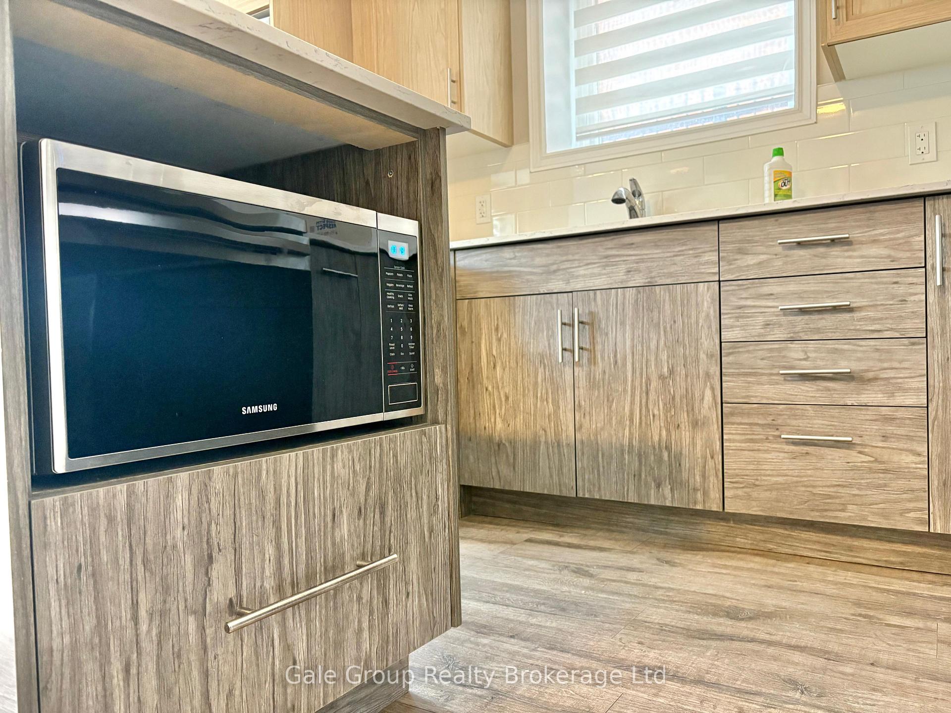 Photo 11 of Unit Unit 2, 100 West Avenue S, Hamilton, Stinson — HOMEH