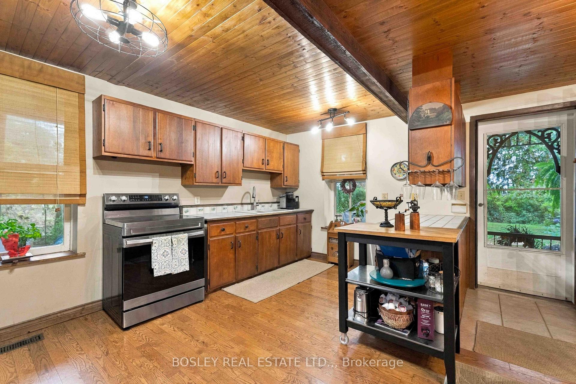 Photo 10 of 860 Moyer Road, Welland, Cooks Mills — HOMEH