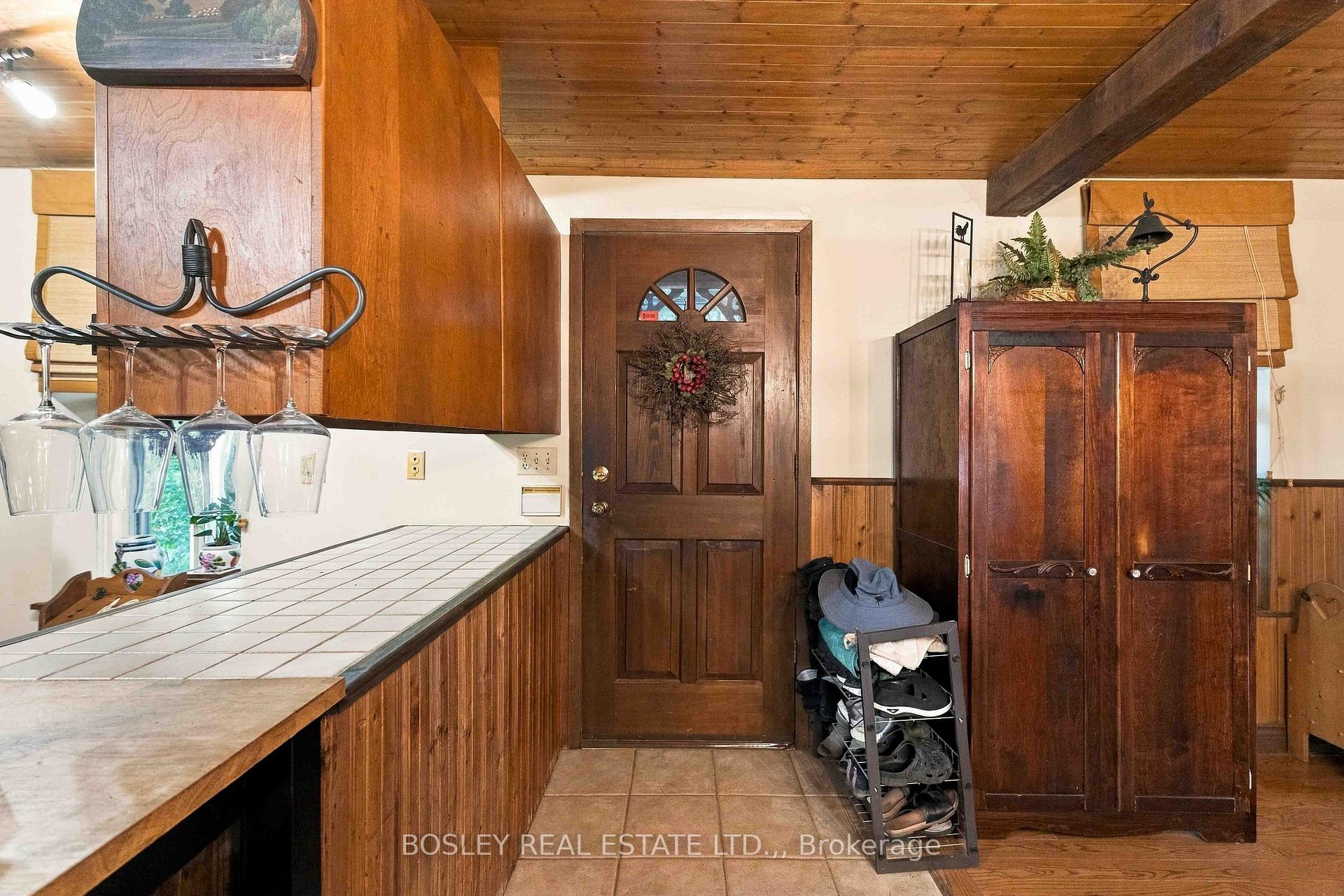 Photo 11 of 860 Moyer Road, Welland, Cooks Mills — HOMEH