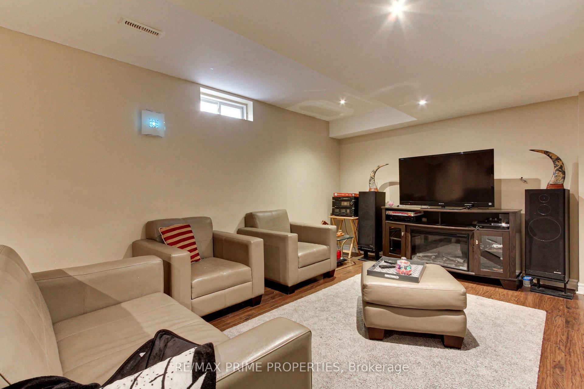 Photo 23 of 64 Ian Drive, Georgina, Keswick South — HOMEH
